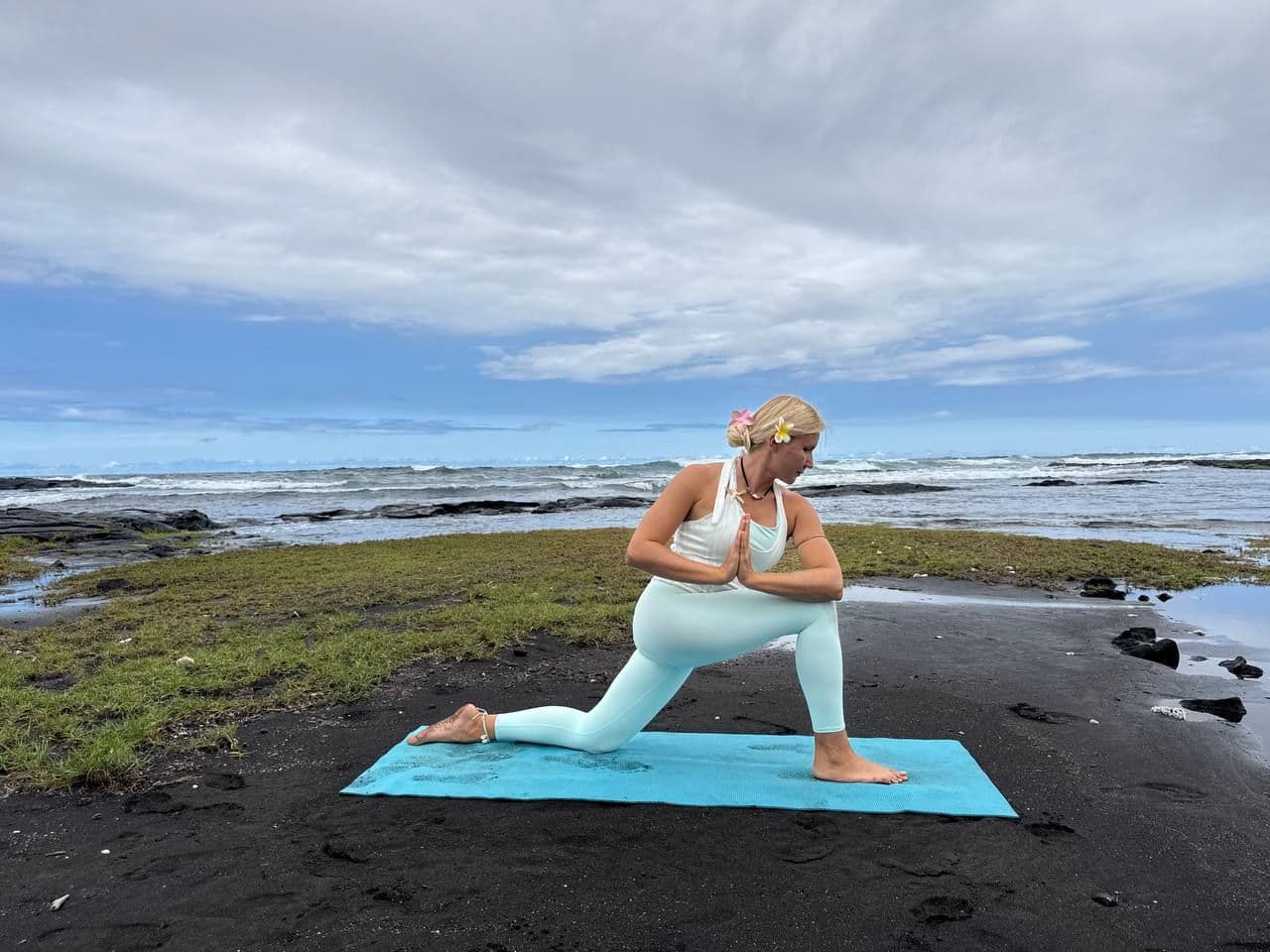 Yoga master on the shore of pacific ocean